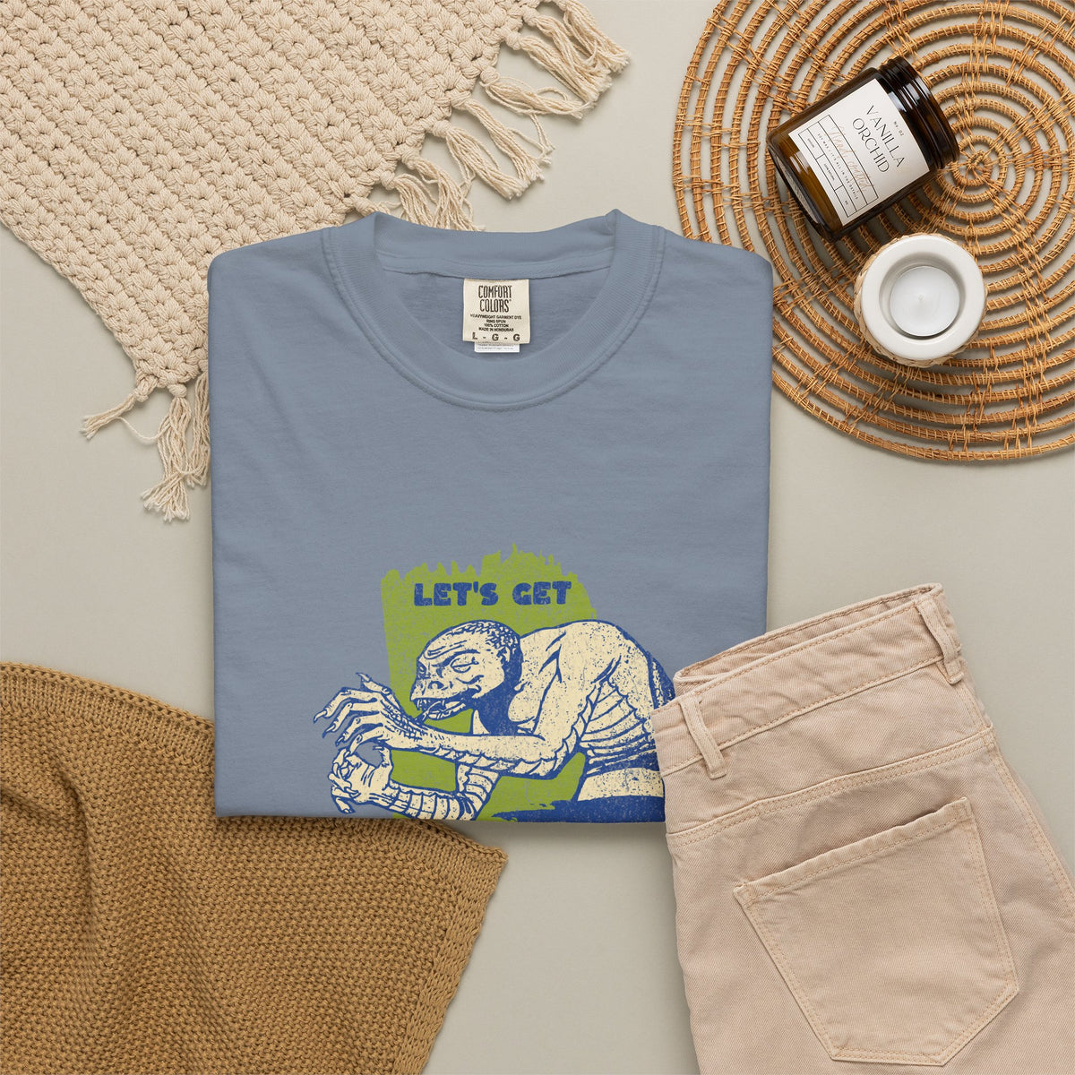 Hallo-Weird mummy Halloween shirt, additional view
